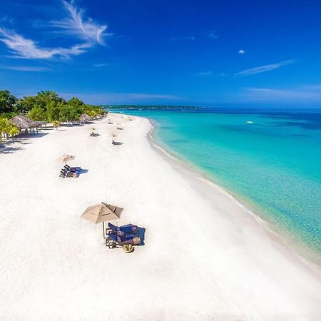 A Wave From It All @ Aqueducts Negril Extérieur photo